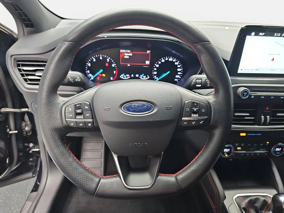 FORD FOCUS 1.0 EB ST-LINE NAVI LED LM18