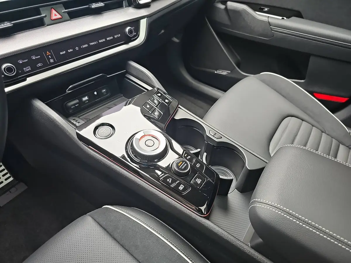 KIA SPORTAGE 1.6T PLUG-IN-HYBRID AUTO. GT-LINE DRIVEWISE GLASDACH SOUND