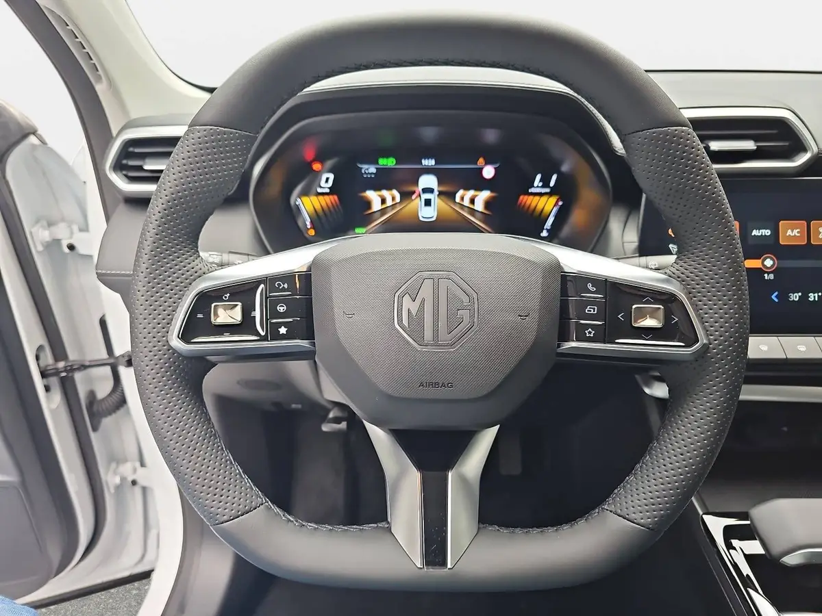 MG ZS 1.5 HYBRID+ MY25.5 LUXURY NAVI LM18 KEYLESS-ENTRY 360-GRAD-KAMERA