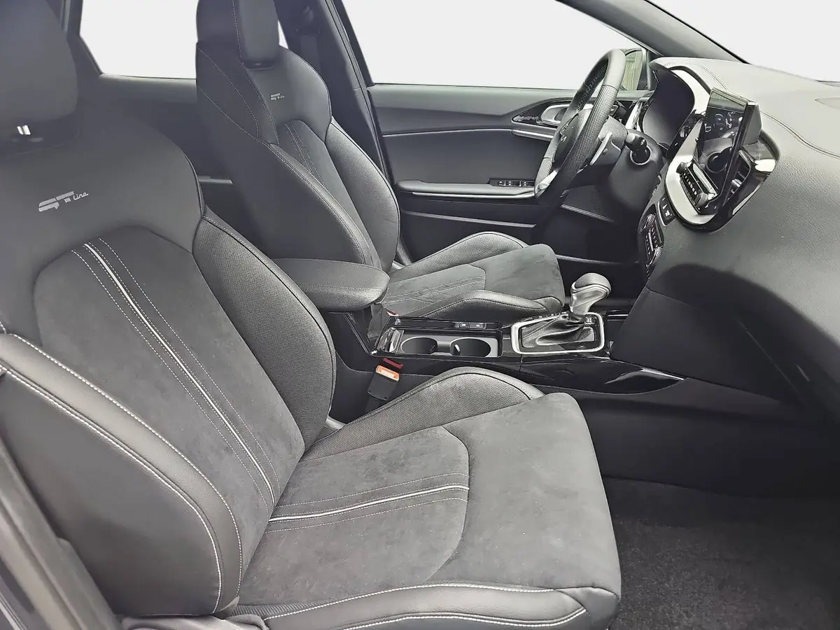 KIA XCEED 1.6 T-GDI 150 DCT GT-LINE MJ26 LEDER GLASDACH