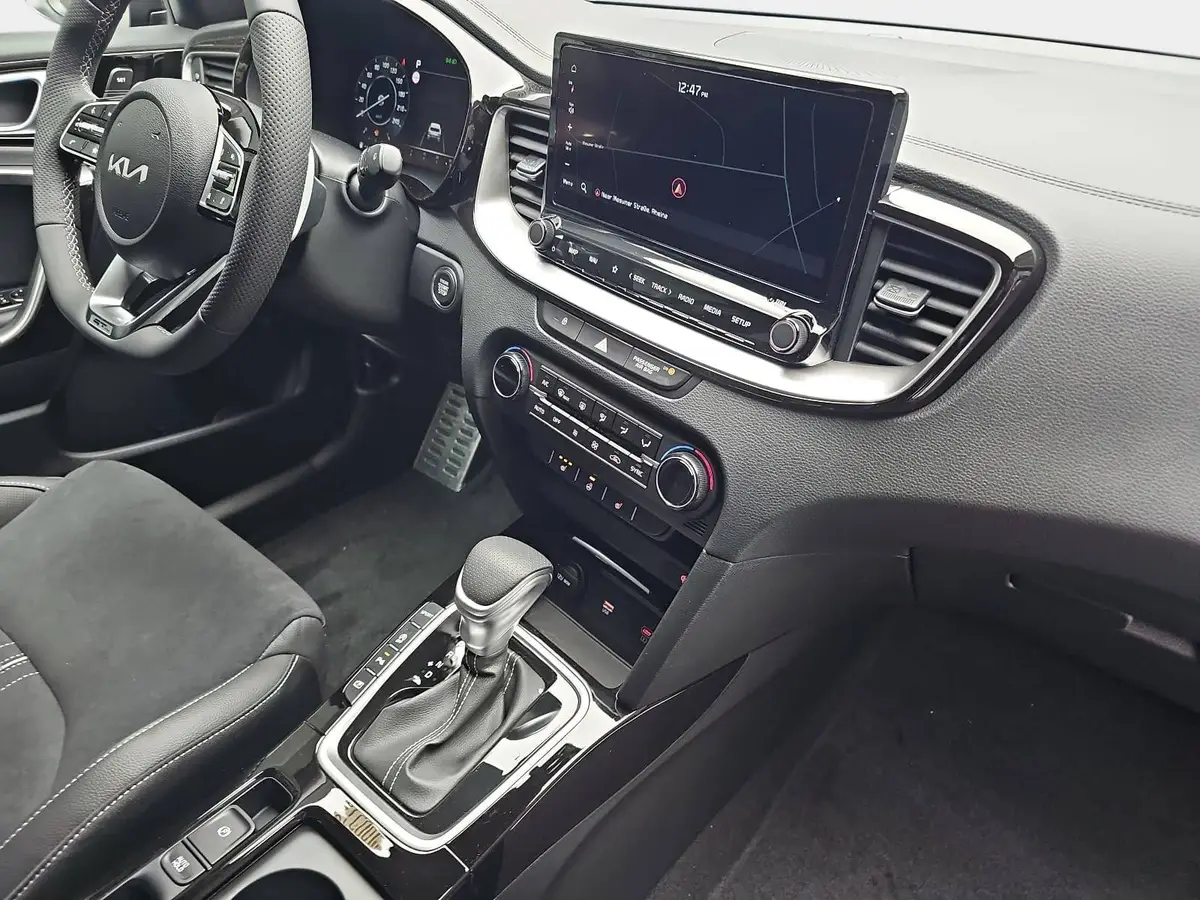 KIA XCEED 1.6 T-GDI 180 DCT GT-LINE MJ26 LEDER GLASDACH