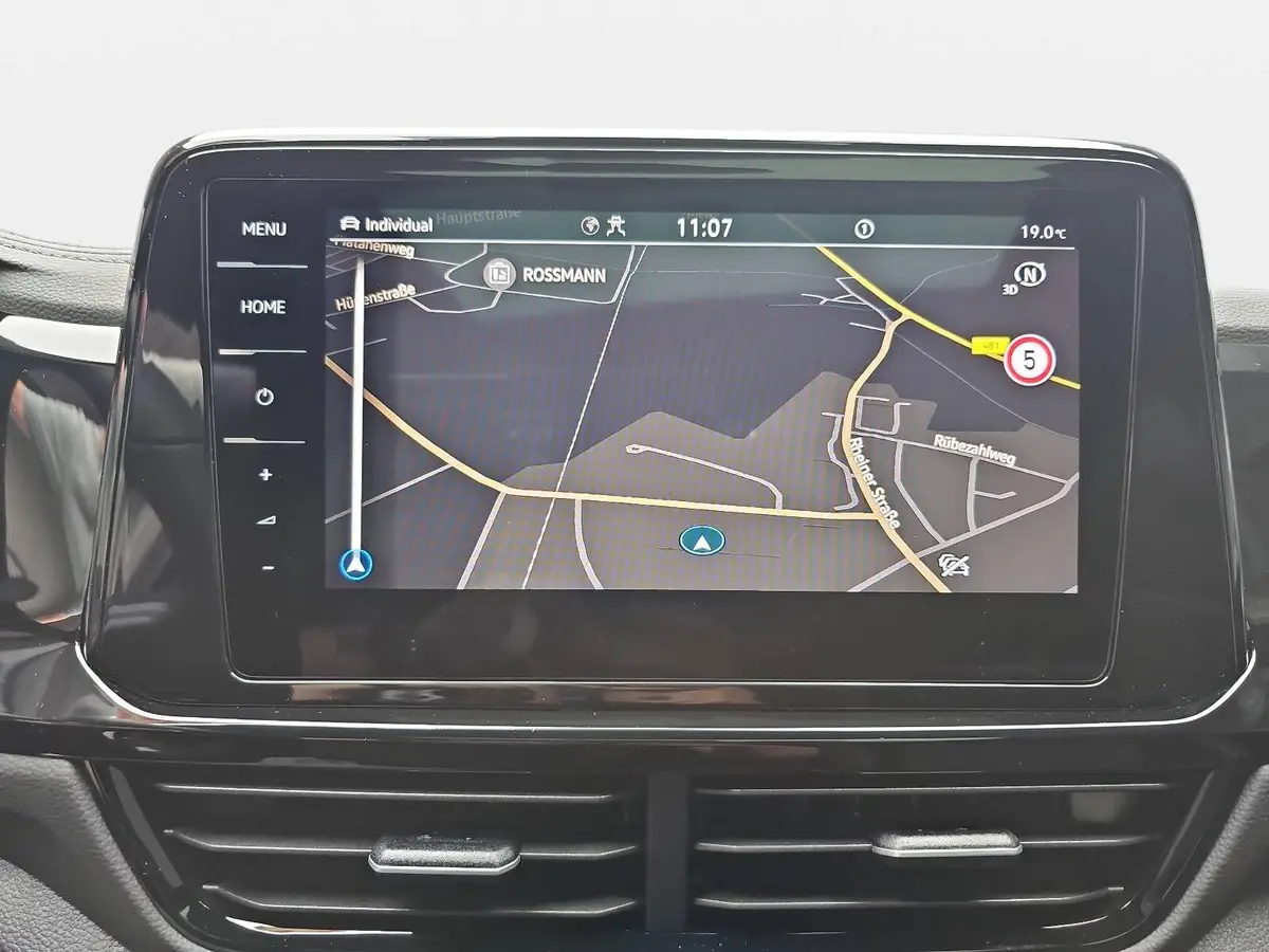VW T-ROC 2.0 TDI DSG R-LINE NAVI LED MATRIX PANO ACC DCC AH
