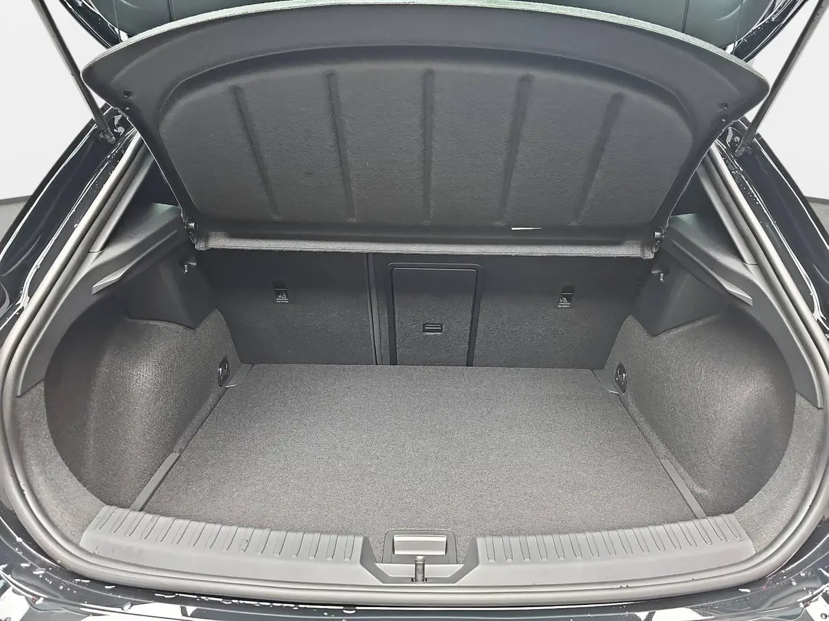 CUPRA LEON 1.5 ETSI DSG LED ACC DCC FULL-LINK WINTER PDC KAME