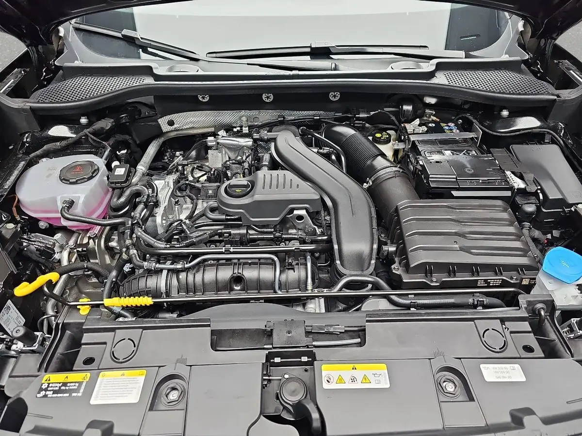 CUPRA FORMENTOR 1.5 ETSI DSG NAVI LED-HD ACC PANO WINTER KAMERA AH