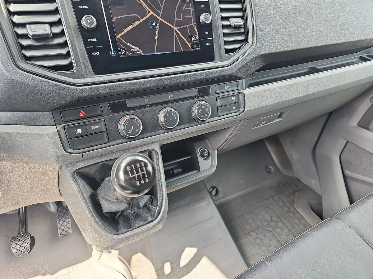 VW CRAFTER 35 TDI L4H3 FWD NAVI KLIMA 3-SITZER PDC AHK