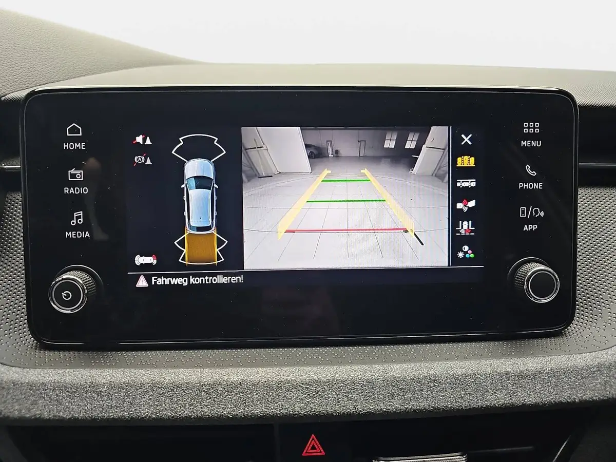 SKODA KAMIQ 1.0 TSI SELECTION KAMERA AHK LM