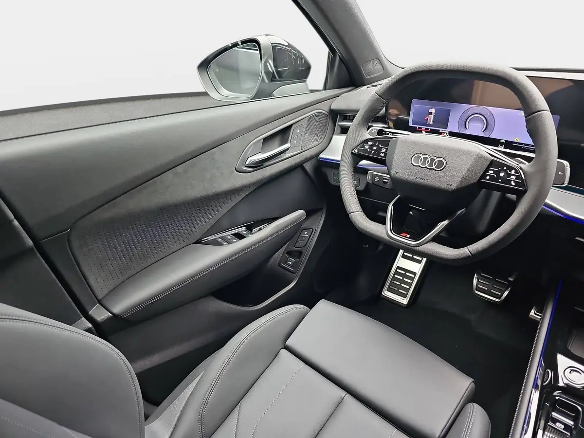 AUDI Q3 TDI S-TRONIC S-LINE NAVI LED-PLUS PANO