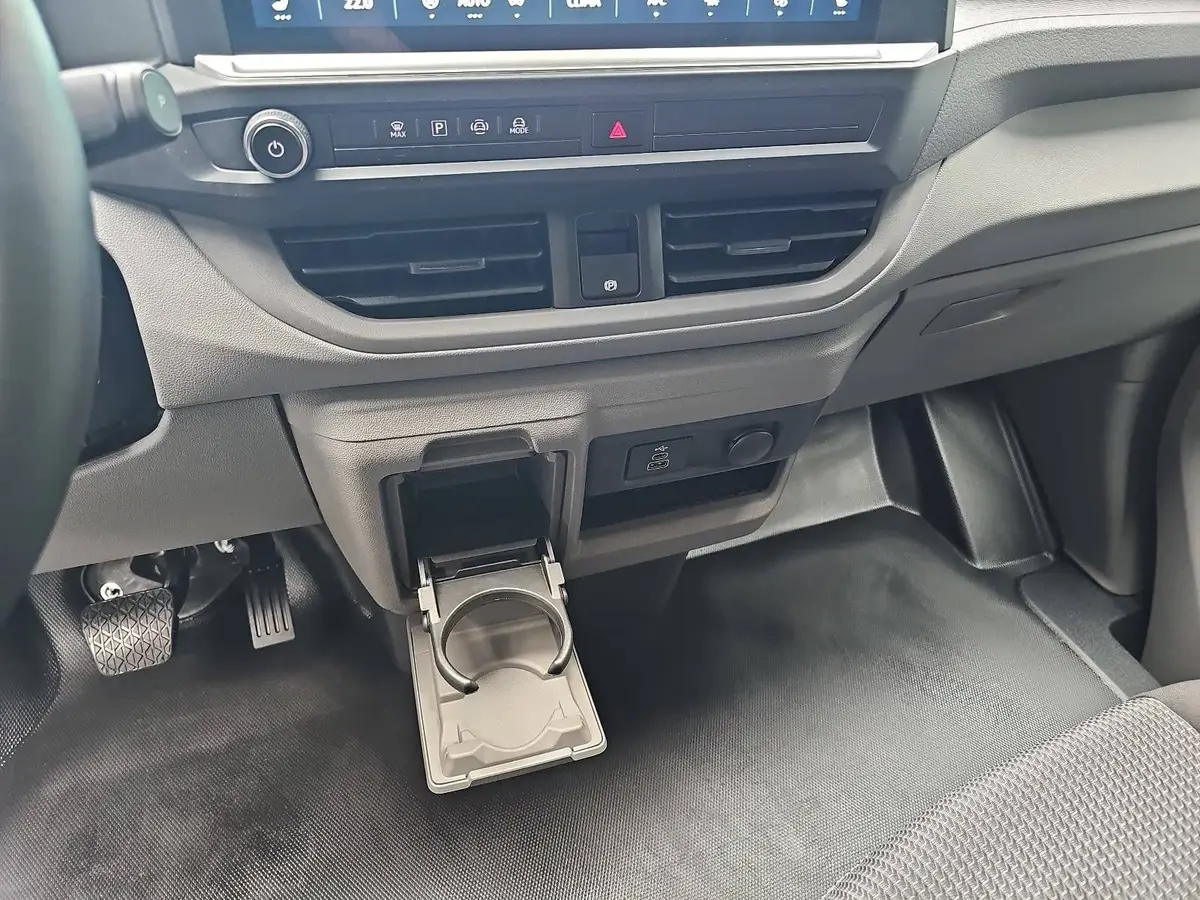 VW T7 TRANSPORTER 2.0 TDI DSG KASTEN L2H1 NAVI