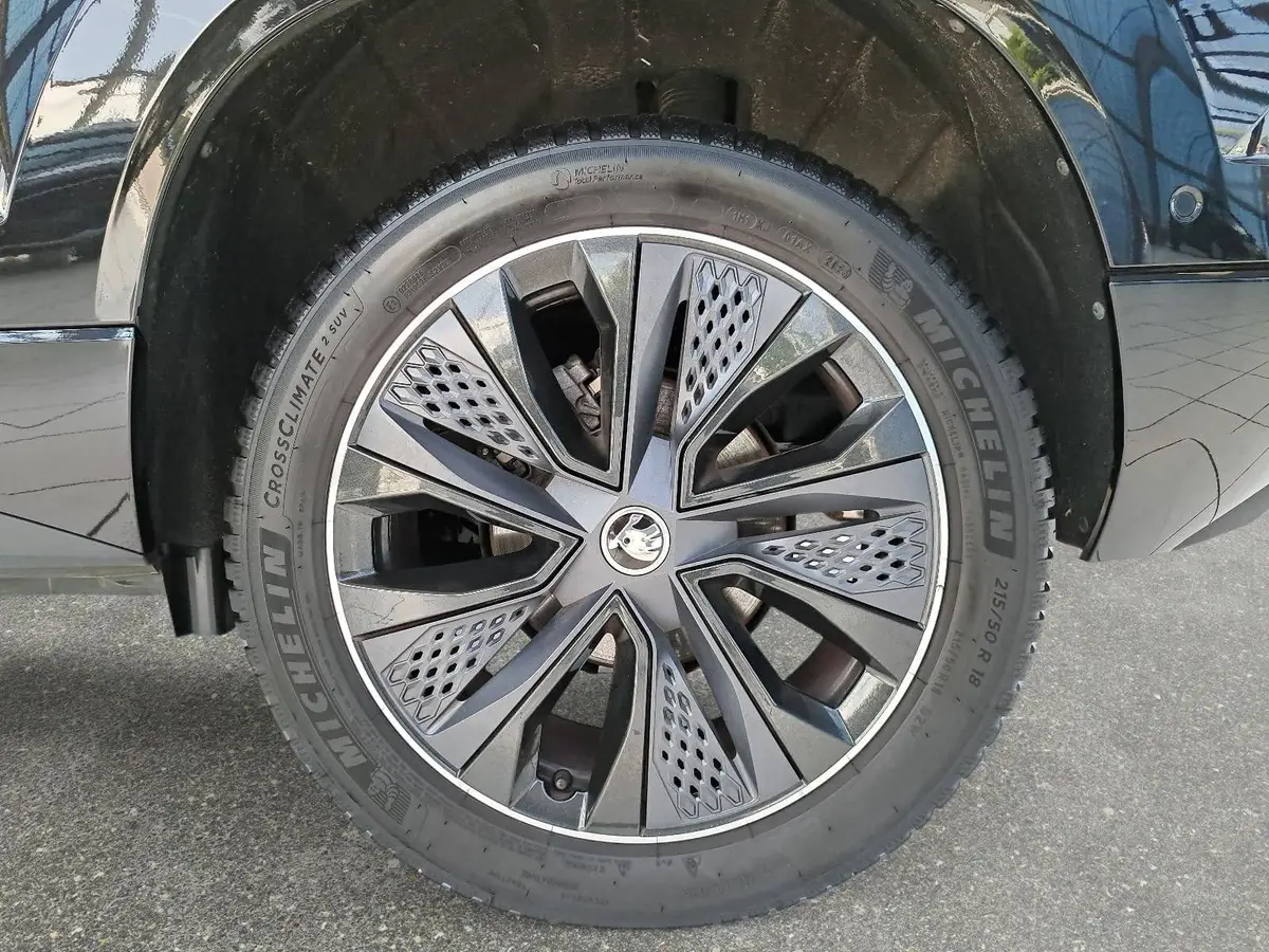 SKODA KAROQ 1.5 TSI DSG SPORTLINE NAVI LED-MATRIX LM18 CANTON