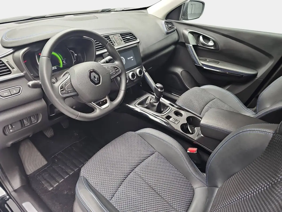 RENAULT KADJAR 1.3 TCE 140 LIMITED WINTER GRA LM