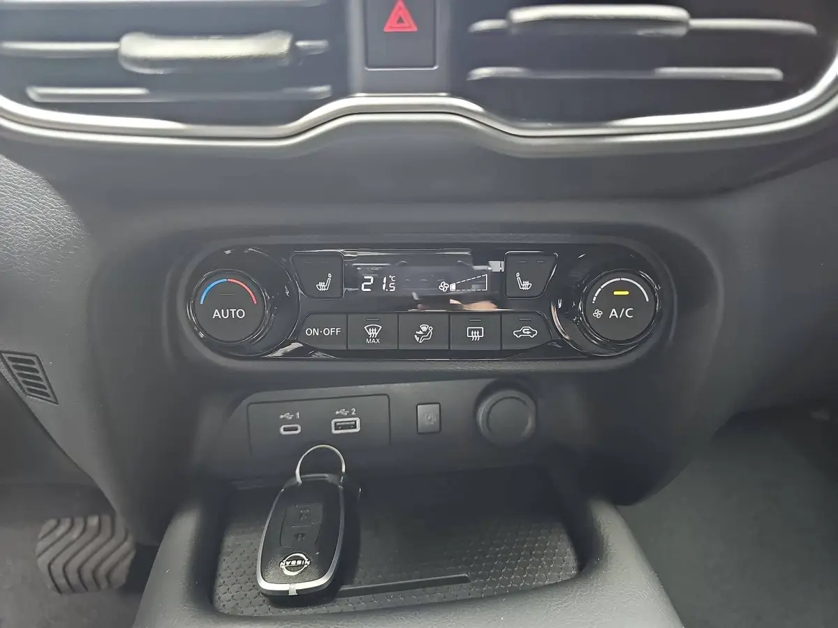 NISSAN JUKE 1.0 DIG-T 5T AUTO. N-CONNECTA NAVI WINTER