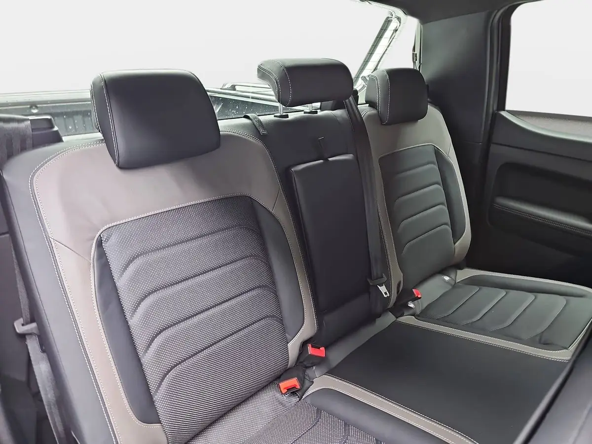 VW AMAROK 3.0 TDI AUTO. DOKA AVENTURA 4M NAVI LED EL.RO AHK