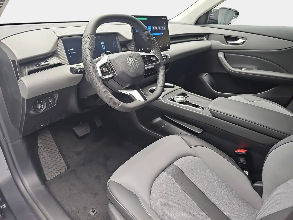 MG S5 EV 64 KWH MY25 LUXURY