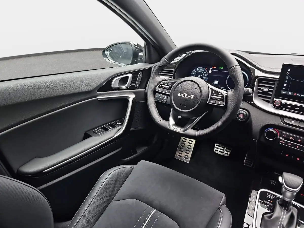 KIA XCEED 1.6 T-GDI 180 DCT GT-LINE MJ26 LEDER GLASDACH
