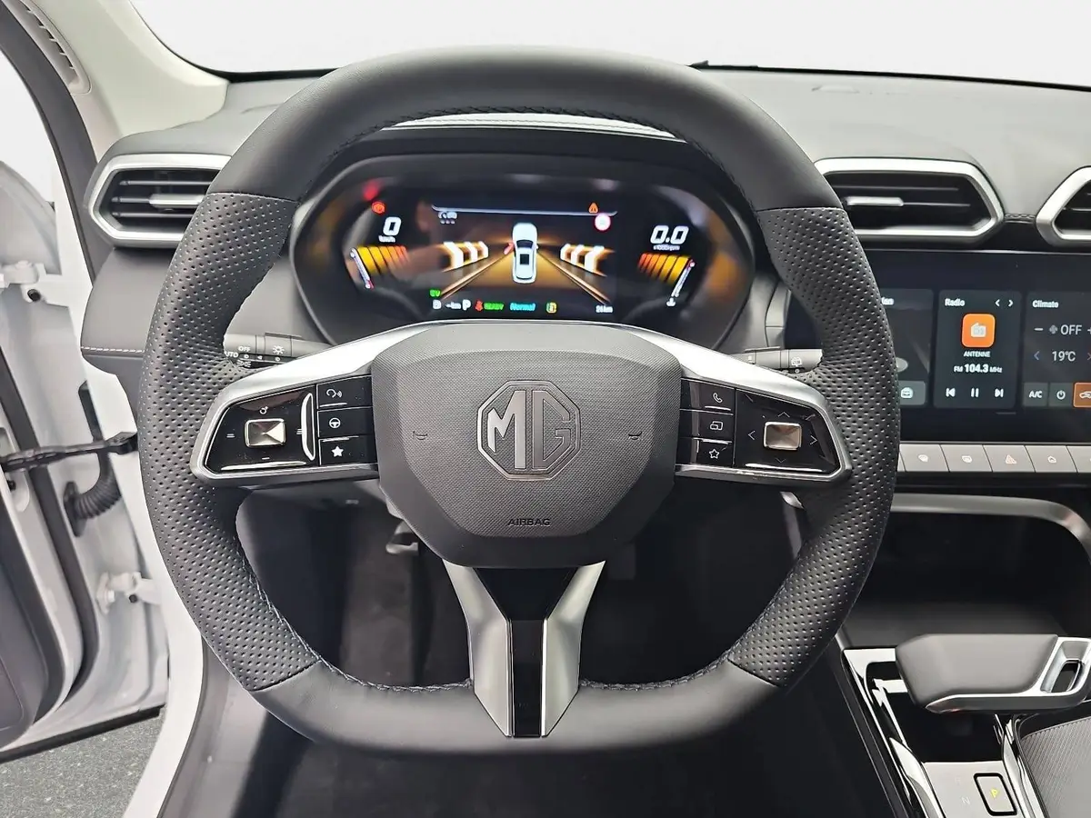 MG ZS 1.5 HYBRID+ MY25.5 LUXURY NAVI LM18 KEYLESS-ENTRY 360-GRAD-KAMERA