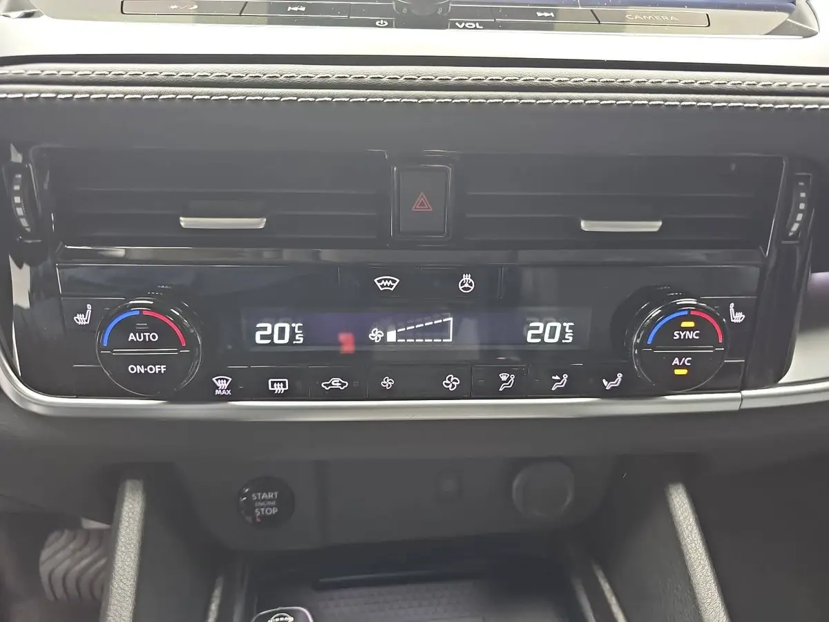 NISSAN QASHQAI 1.3 DIG-T MHEV AUTO. N-CONNECTA WINTER