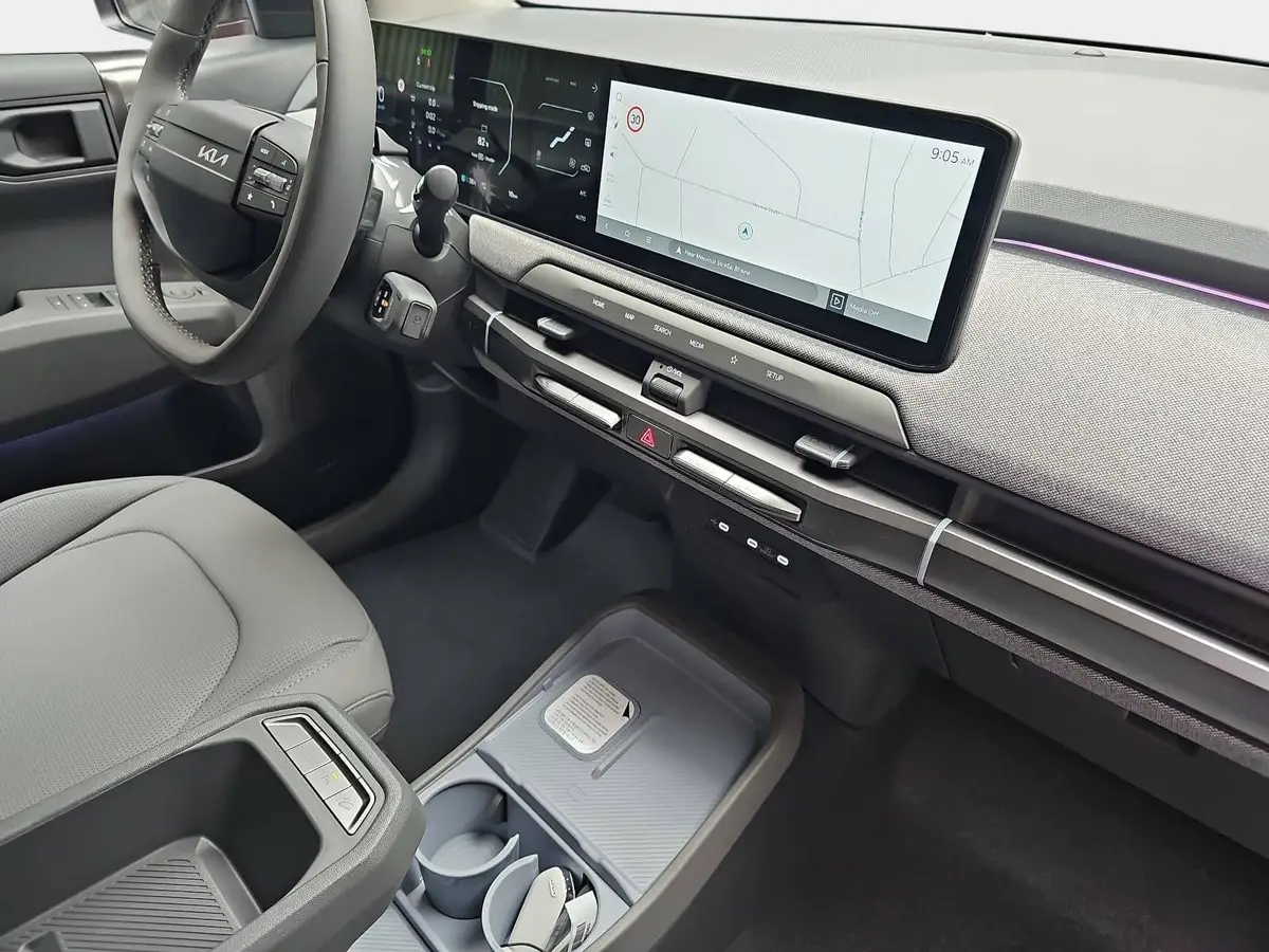 KIA EV3 81.4 KWH EARTH MJ27 WINTER-CONNECT BUSINESS UPGRADE DRIVEWISE-PARK
