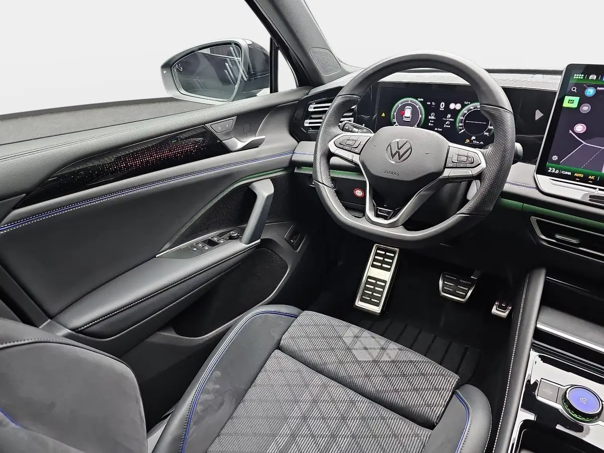 VW TIGUAN 2.0 TDI DSG 4M R-LINE NAVI MATRIX HUD DCC AHK LM20