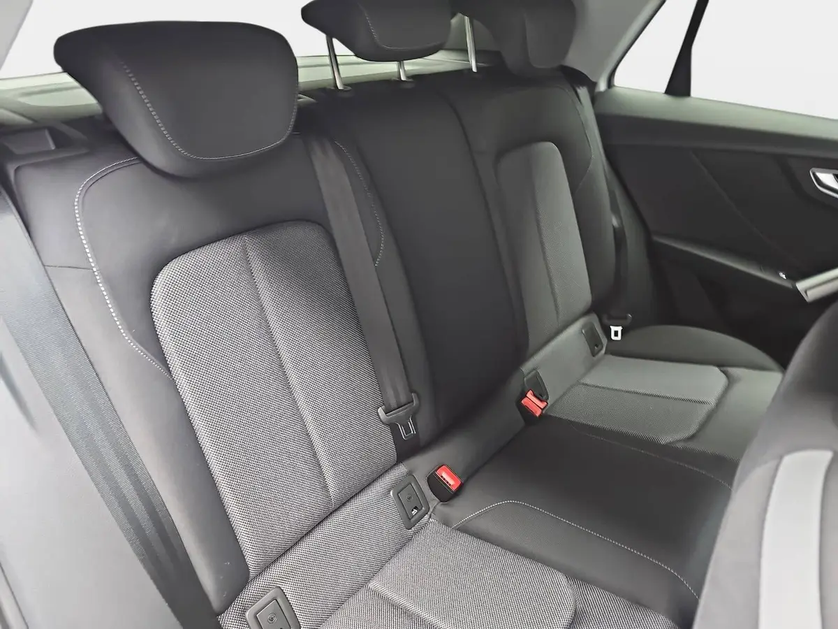 AUDI Q2 35 TFSI S-TRONIC S LINE NAVI LED ACC EL.HECKKL. WI