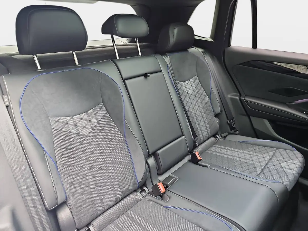 VW TIGUAN 1.5 ETSI DSG R-LINE NAVI LED PANO