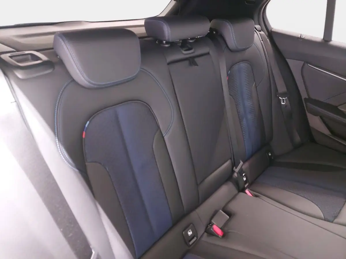 BMW 120 D AUTO. M SPORT NAVI LED PANO WINTER HUD PDC AHK L