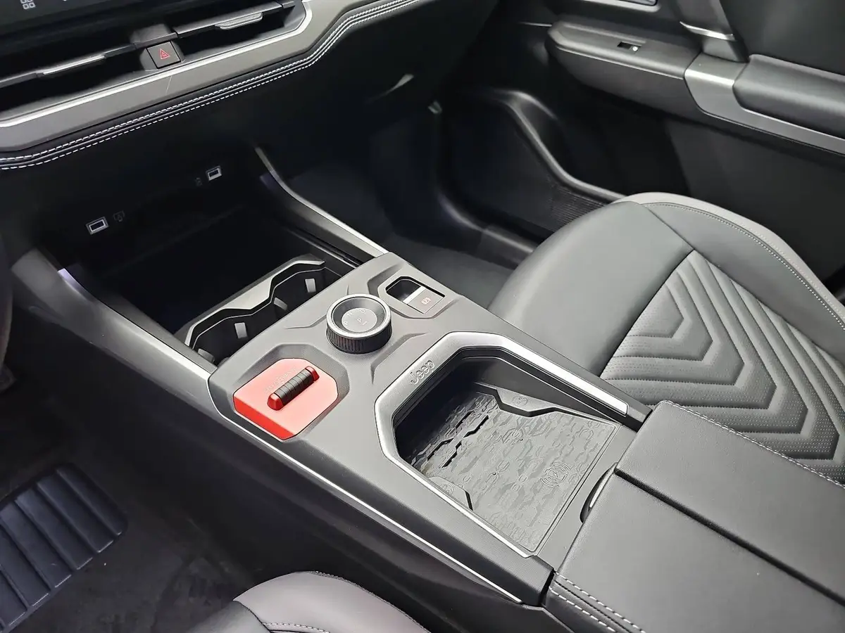 JEEP COMPASS ELEKTRO FIRST EDITION MJ26 PREMIUM-PAKET WÄRMEPUMPE