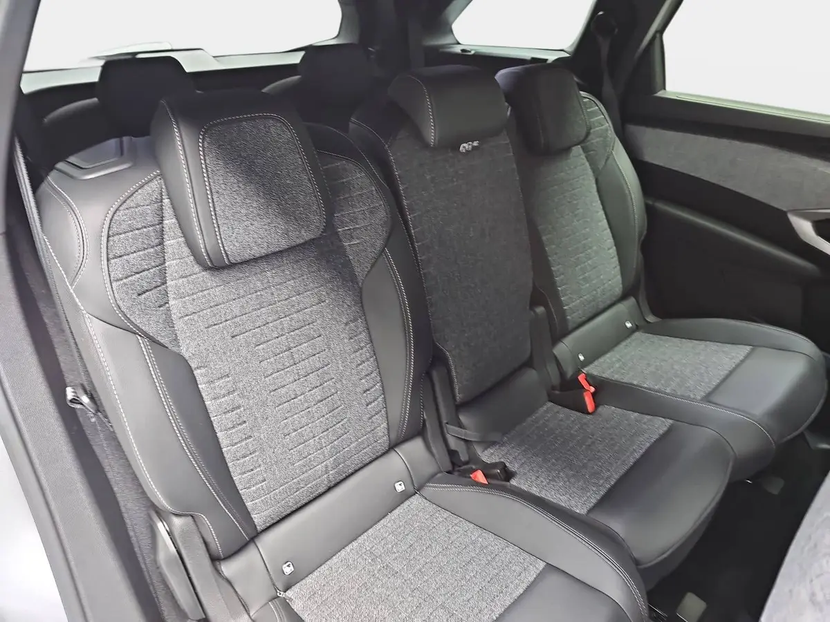 PEUGEOT 5008 1.2 HYBRID 145 E-DSC6 ALLURE KLIMA LED 7-S DAB 360