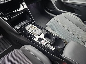 PEUGEOT 208 1.2 HYBRID 110 E-DSC6 GT KLIMA LED MIRROR-SCREEN K