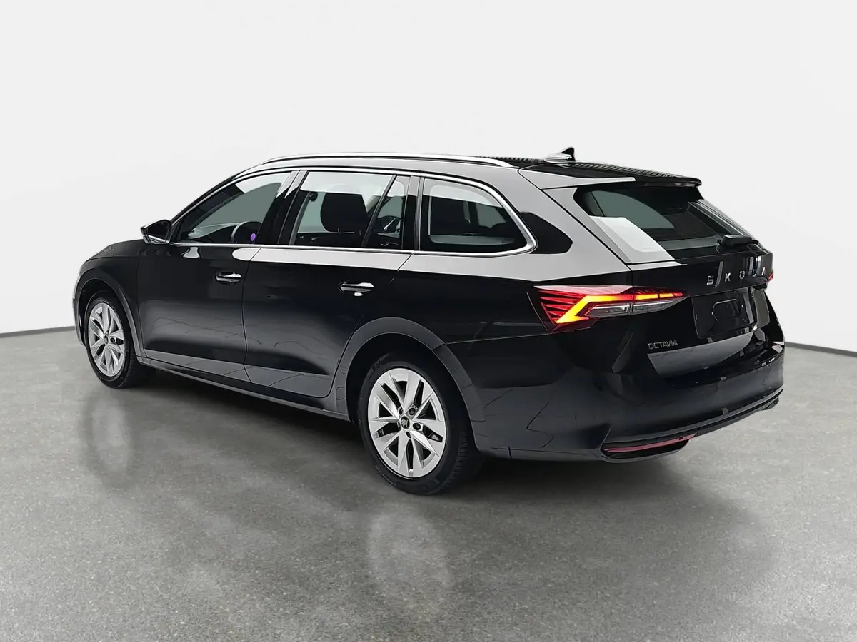 SKODA OCTAVIA COMBI 1.5 TSI DSG SELECTION LED AUDIO WINTER EL.HECKKL. 