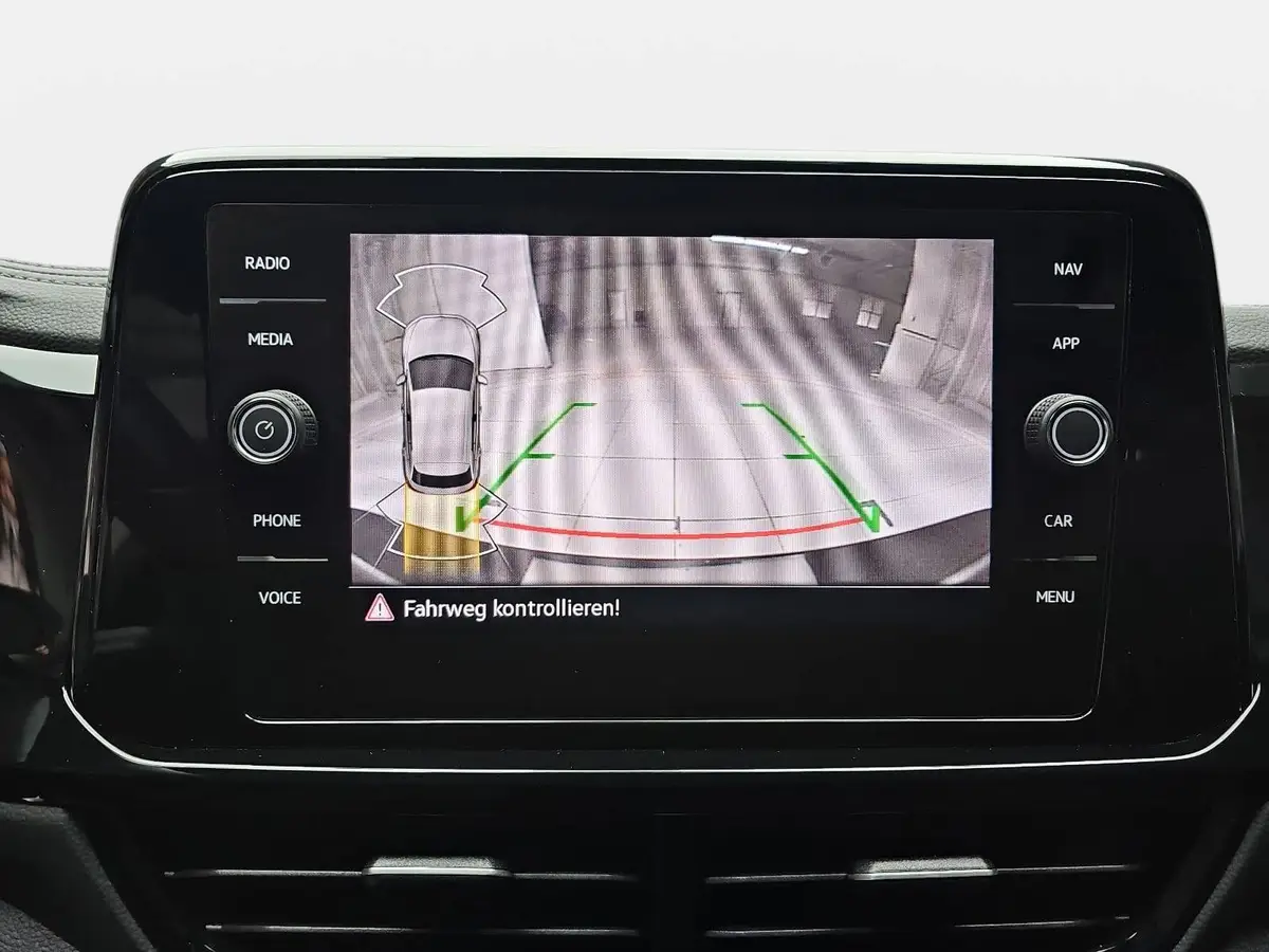 VW T-ROC 1.5 TSI DSG R-LINE NAVI KLIMA LED KAMERA WINTER AH