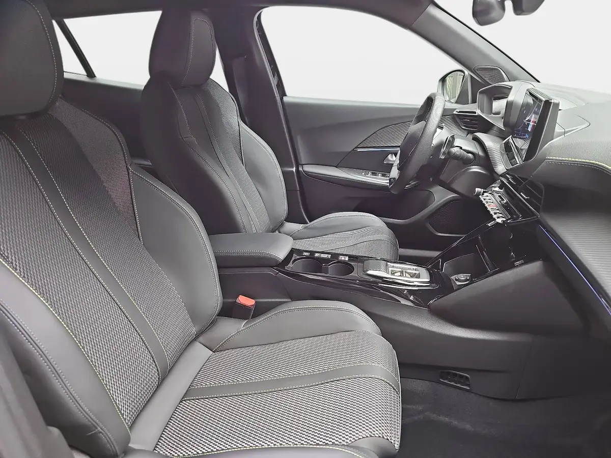 PEUGEOT 2008 1.2 HYBRID 145 E-DSC6 GT-LINE 2-WD LED KLIMAAUTO K