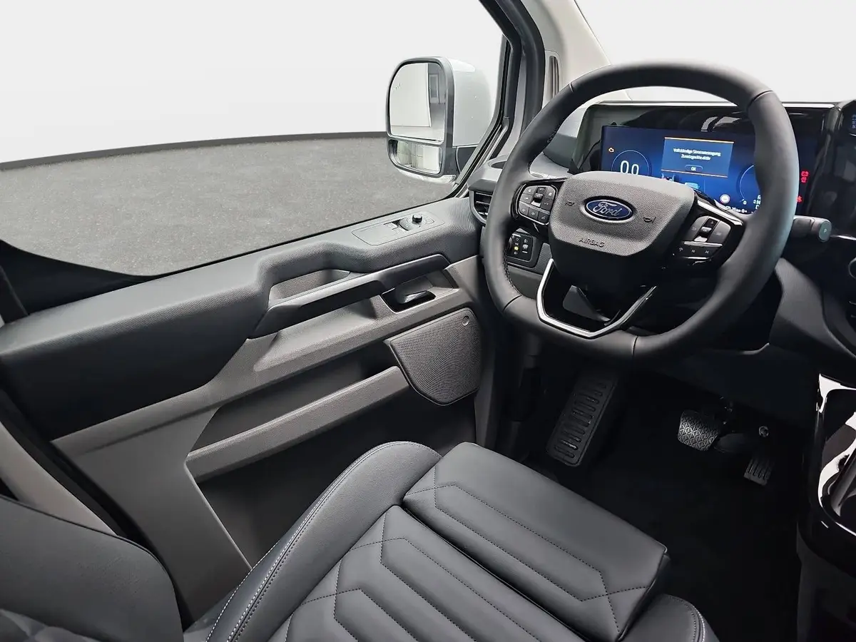 FORD TOURNEO CUSTOM 2.0 ECOBLUE AUTO. L1 TITANIUM X NAVI LED AHK