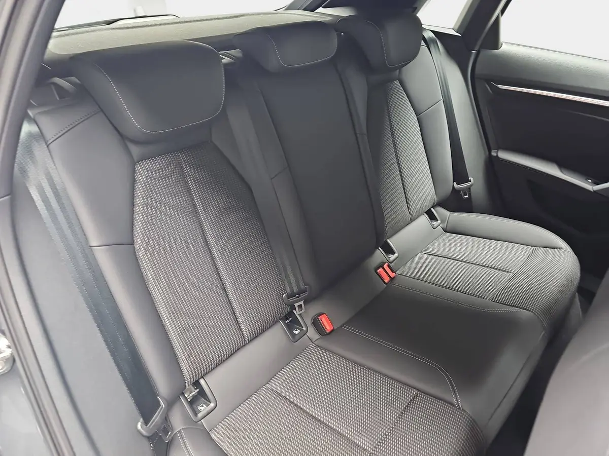 AUDI A3 35 TFSI DSG SPORTBACK S LINE LED KAMERA LM18