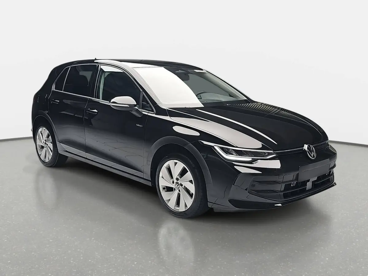 VW GOLF VIII 1.5 TSI LIFE LED ACC KAMERA AHK LM17