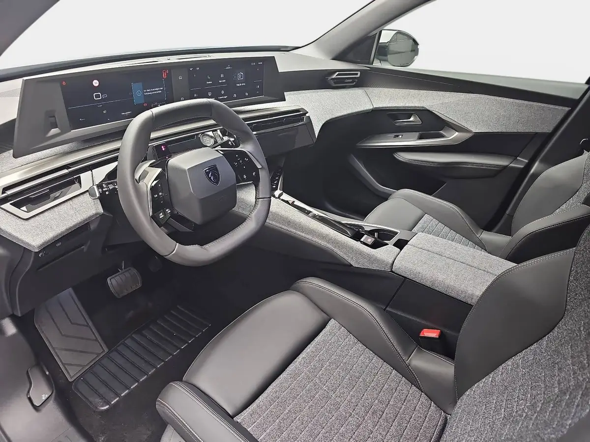 PEUGEOT 3008 1.2 HYBRID 145 E-DSC6 ALLURE LED WINTER AHK LM