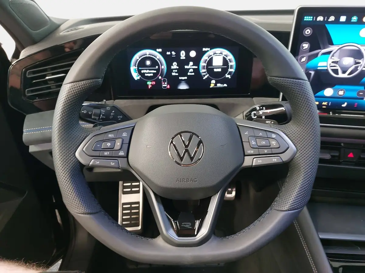 VW TIGUAN 2.0 TDI DSG R-LINE NAVI LED PANO