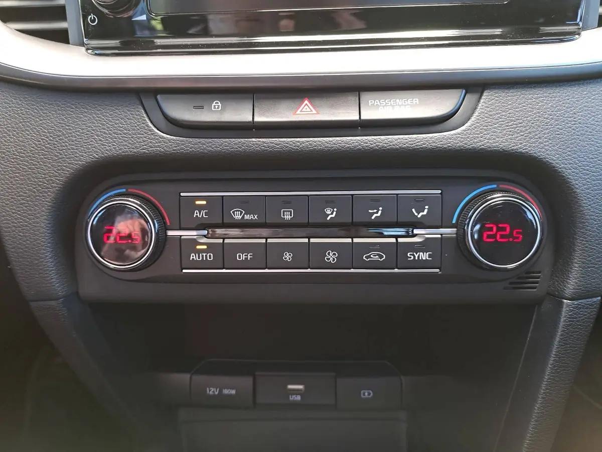 KIA XCEED 1.5 T-GDI EDITION LED GRA LM