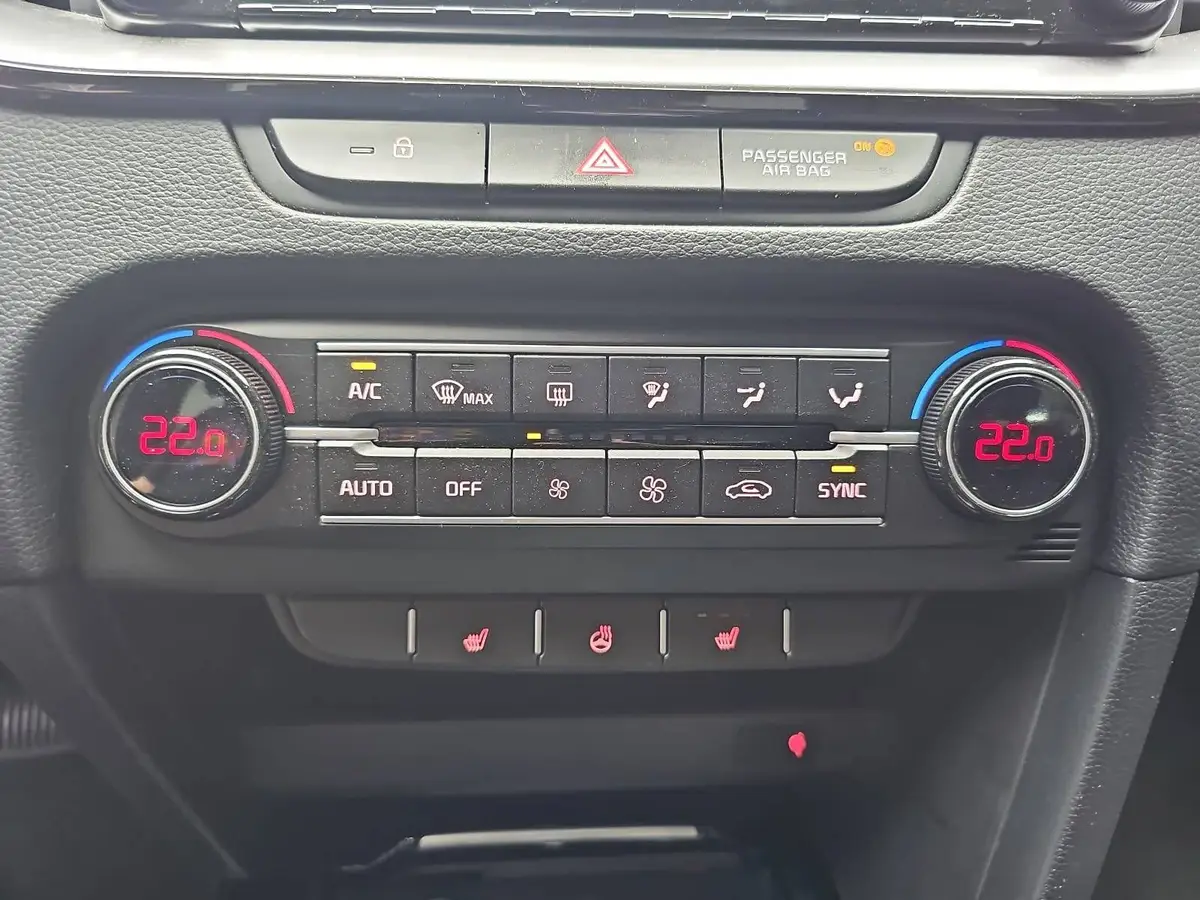 KIA CEED SW 1.5 T-GDI DCT7 SPIRIT TECHNOLOGIE ABN. AHK
