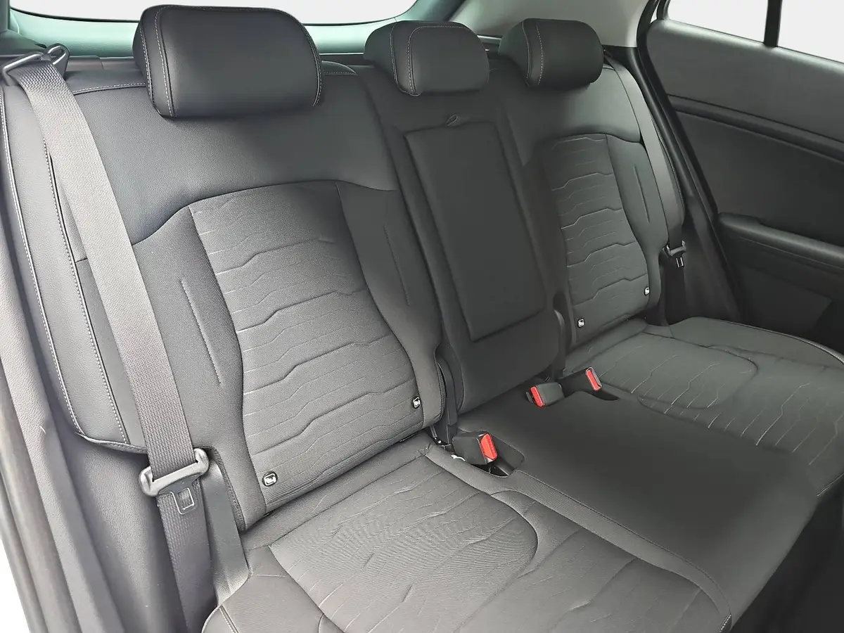 KIA SPORTAGE 1.6 T-GDI 150 2WD DCT SPIRIT MJ26 DRIVEWISE SOUND