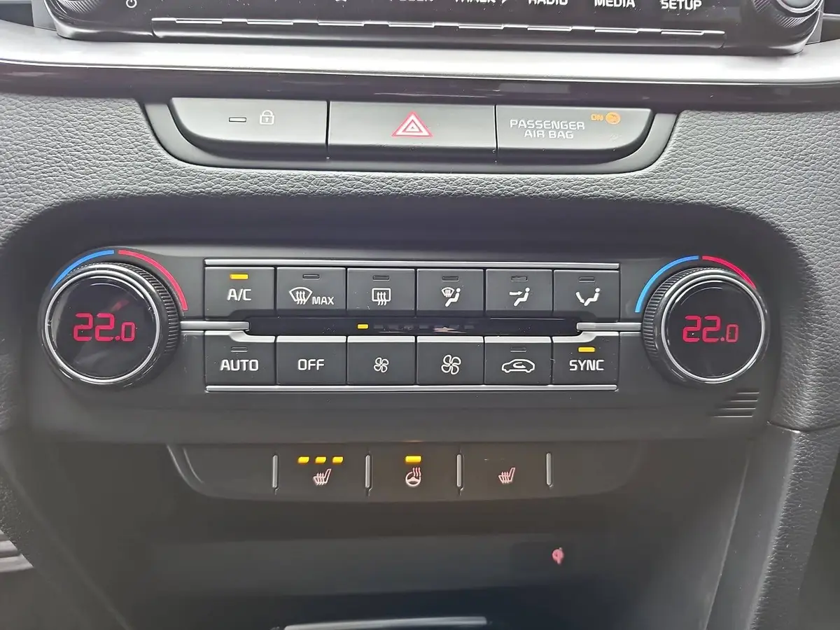 KIA XCEED 1.6 T-GDI 150 DCT GT-LINE MJ26 LEDER GLASDACH