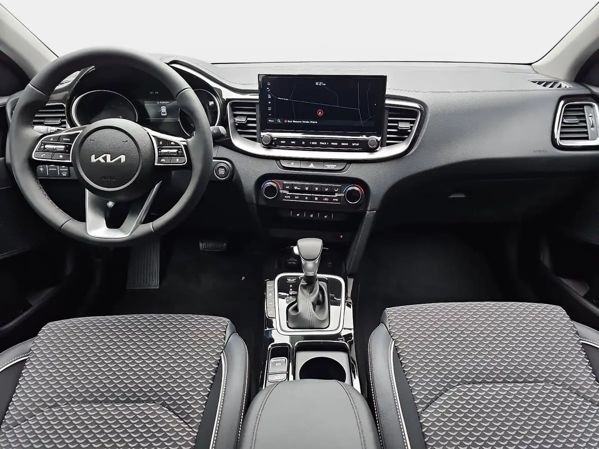 KIA XCEED 1.6 T-GDI 150 DCT SPIRIT MJ26 XCLUSIVE GLASDACH