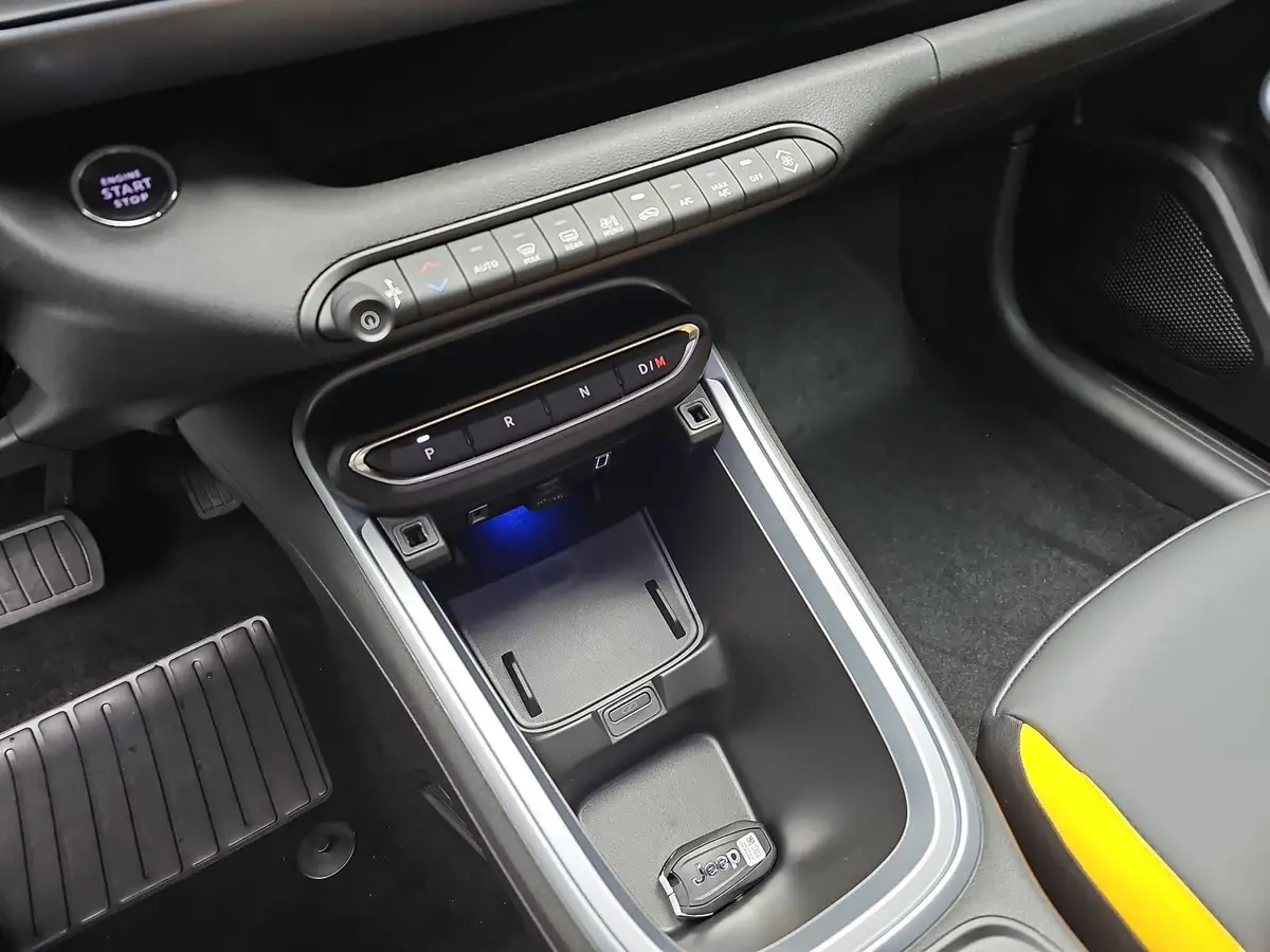 JEEP AVENGER 1.2 E-HYBRID T3 DCT 4XE THE NORTH FACE MJ26