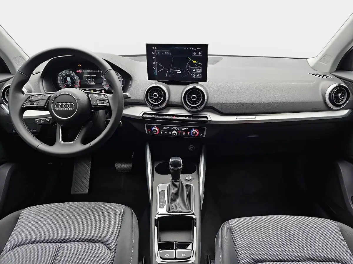 AUDI Q2 35 TFSI S-TRONIC S LINE NAVI LED ACC EL.HECKKL. WI