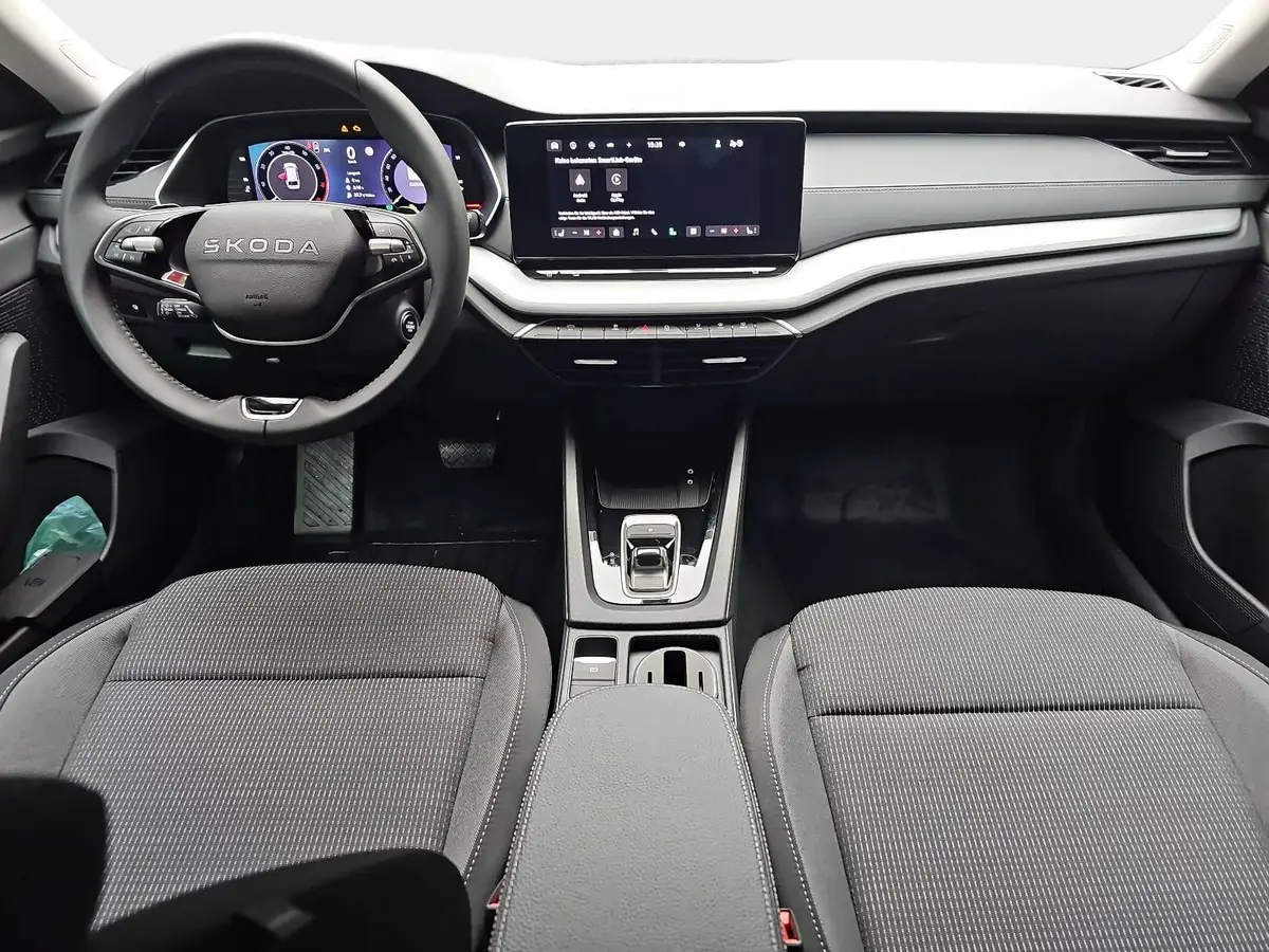 SKODA OCTAVIA COMBI 1.5 TSI DSG 130 JAHRE KLIMAAUTO LED SMARTLINK KAME