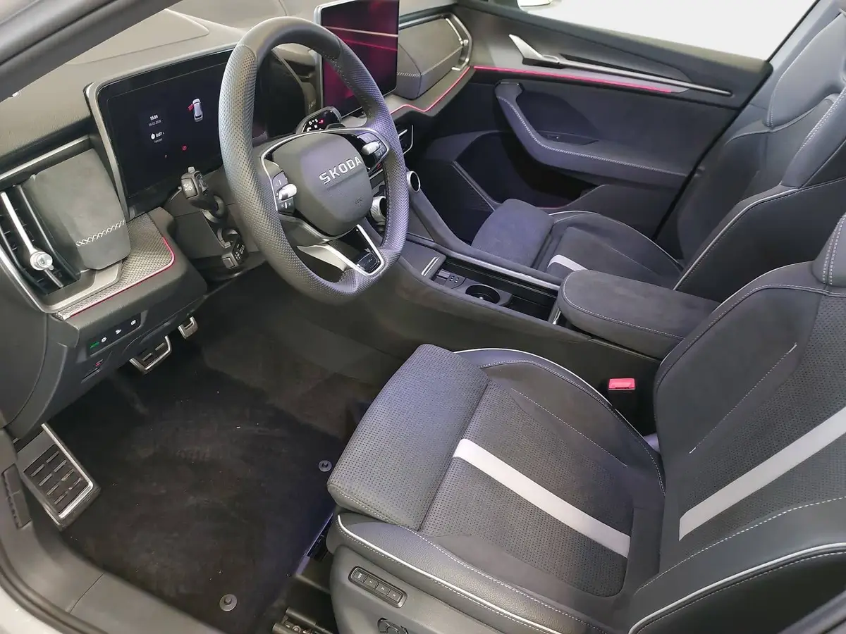 SKODA KODIAQ 1.5 TSI DSG SPORTLINE NAVI LED ACC PANO WINTER AHK