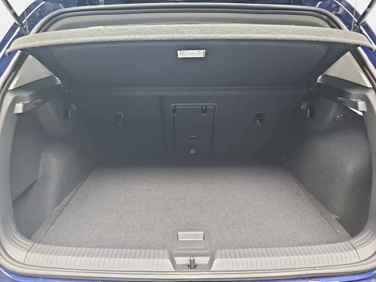 VW GOLF 1.0 TSI VIII LIFE NAVI LED KAMERA LM