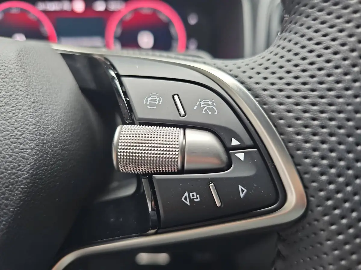 SKODA KAROQ 2.0 TSI DSG SPORTLINE 4X4 NAVI LED