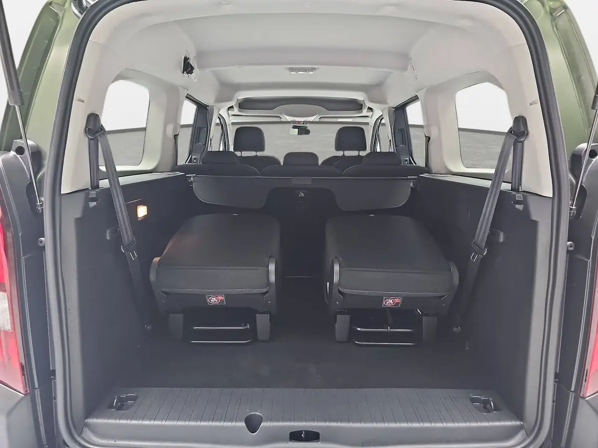 PEUGEOT RIFTER BLUEHDI 130 CV EAT8 GT L2 7-S LED AHK