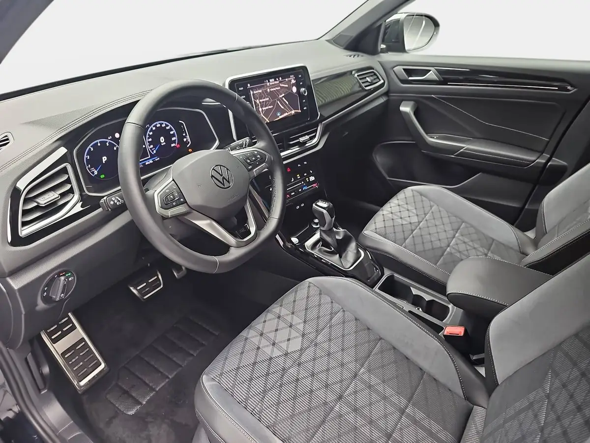 VW T-ROC 1.5 TSI DSG R-LINE NAVI LED 18