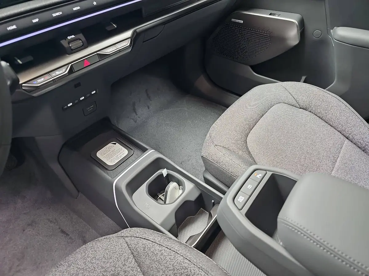 KIA EV2 42.2 KWH EARTH MJ27 WINTER-CONNECT 22KW-AC TECHN DRIVEWISE-PARK DESIGN